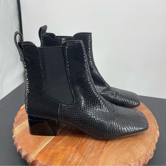 Franco Sarto Waxton Black Ankle Boots snake patent heel Sz 9 - Picture 1 of 8